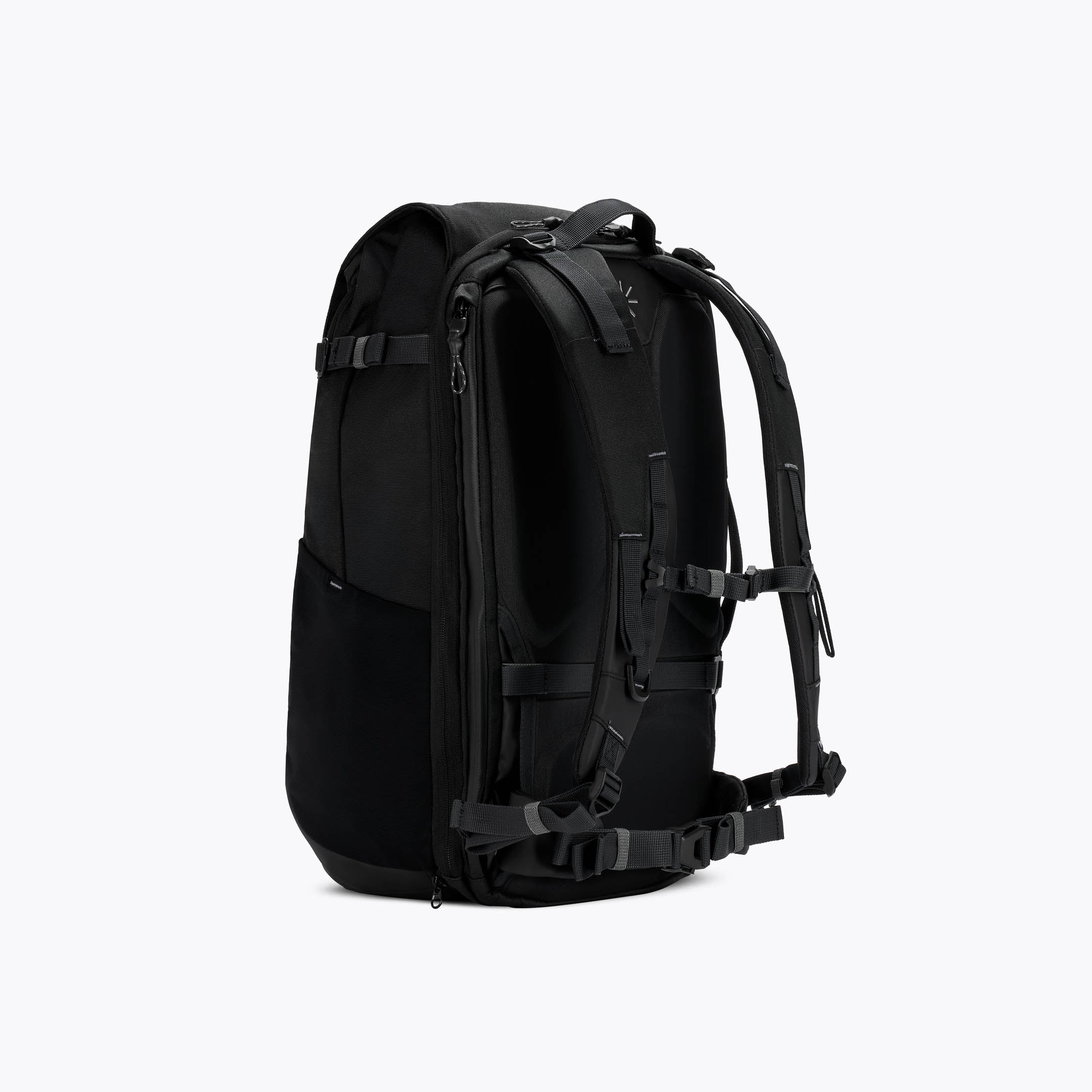 Shell Backpack All Black | Tropicfeel