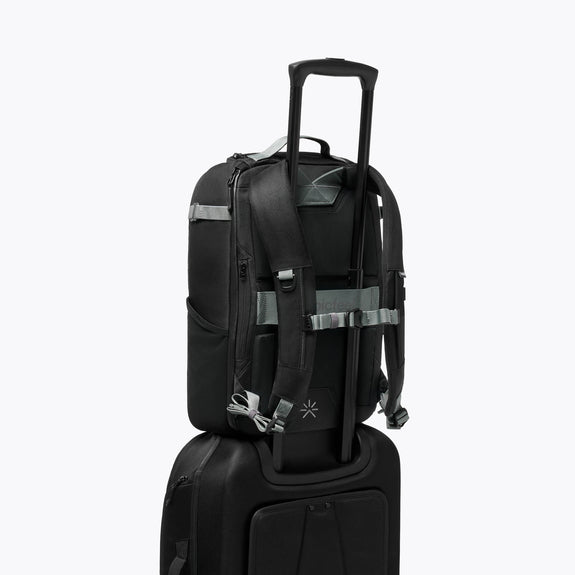 Lift 40L Rollerbag All Black