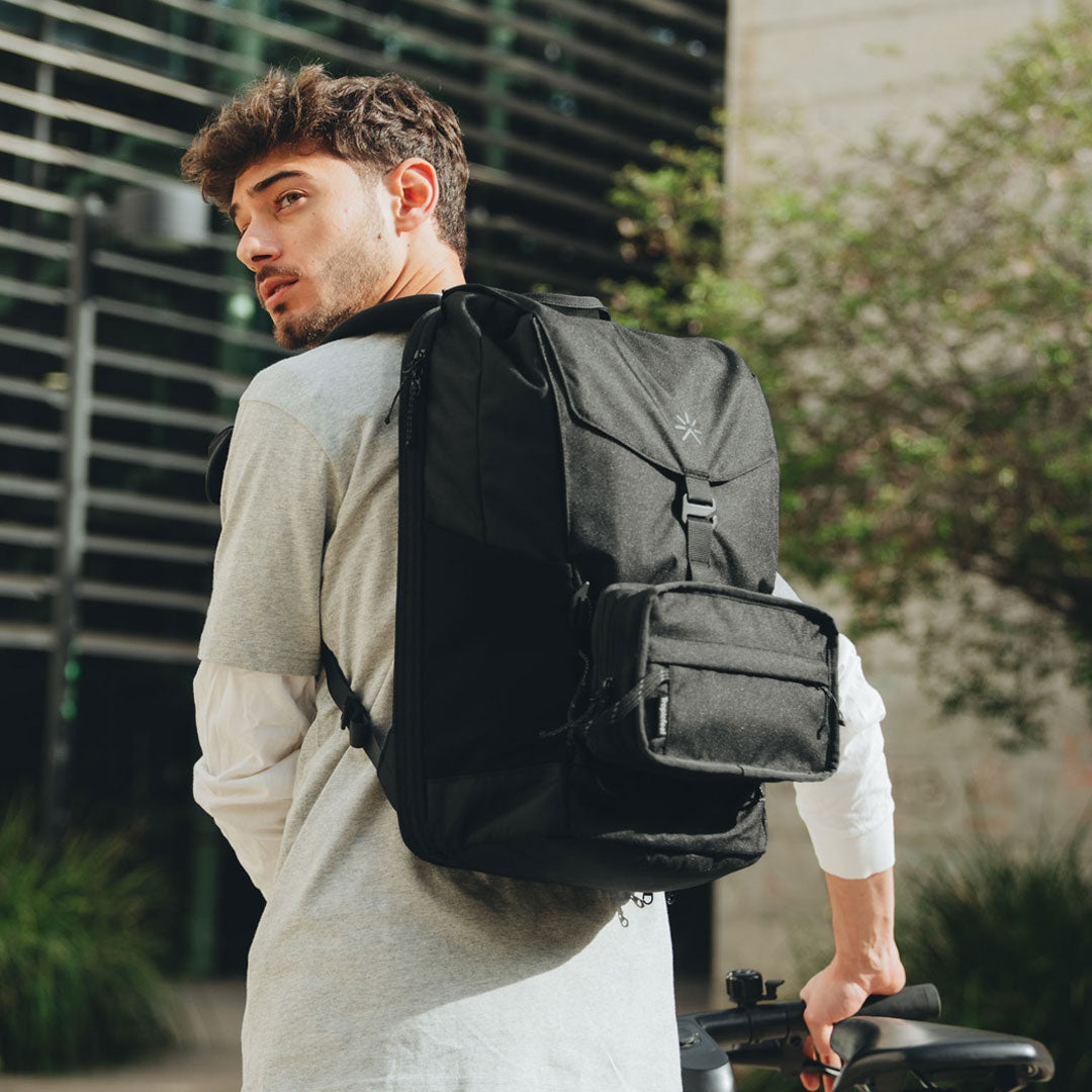 Nook Backpack All Black Tropicfeel