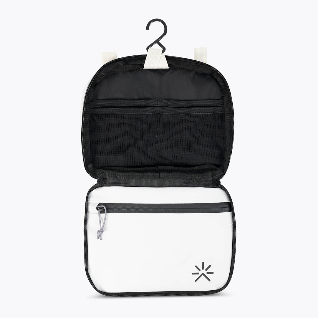 Hive Backpack 1.0 Core Black | Tropicfeel